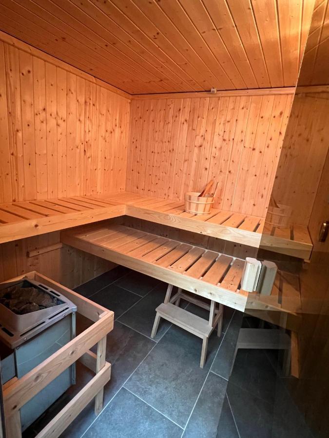 Ferienhaus Auszeit Mit Sauna Schwarz Eksteriør billede