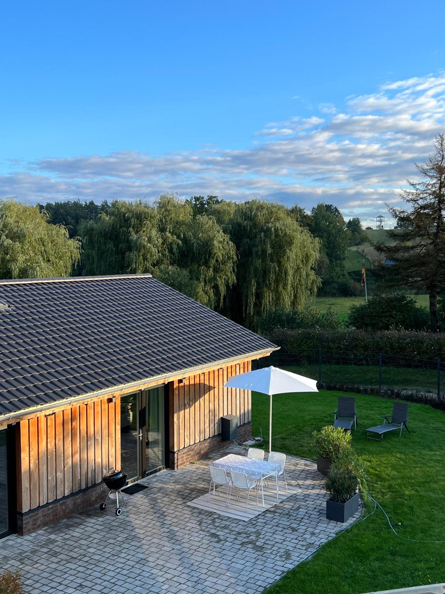 Ferienhaus Auszeit Mit Sauna Schwarz Eksteriør billede